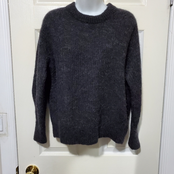 [SOLD] Everlane Alpaca Crew - Picture 4 of 7